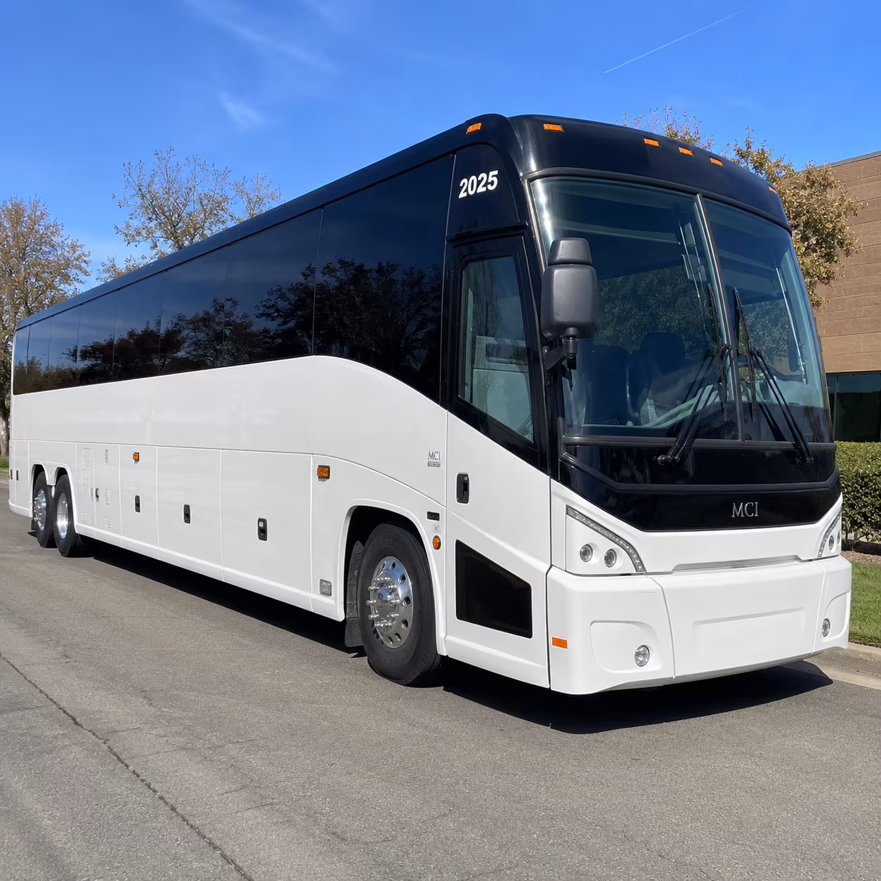 buses for white river amphitheatre concerts and muckleshoot events