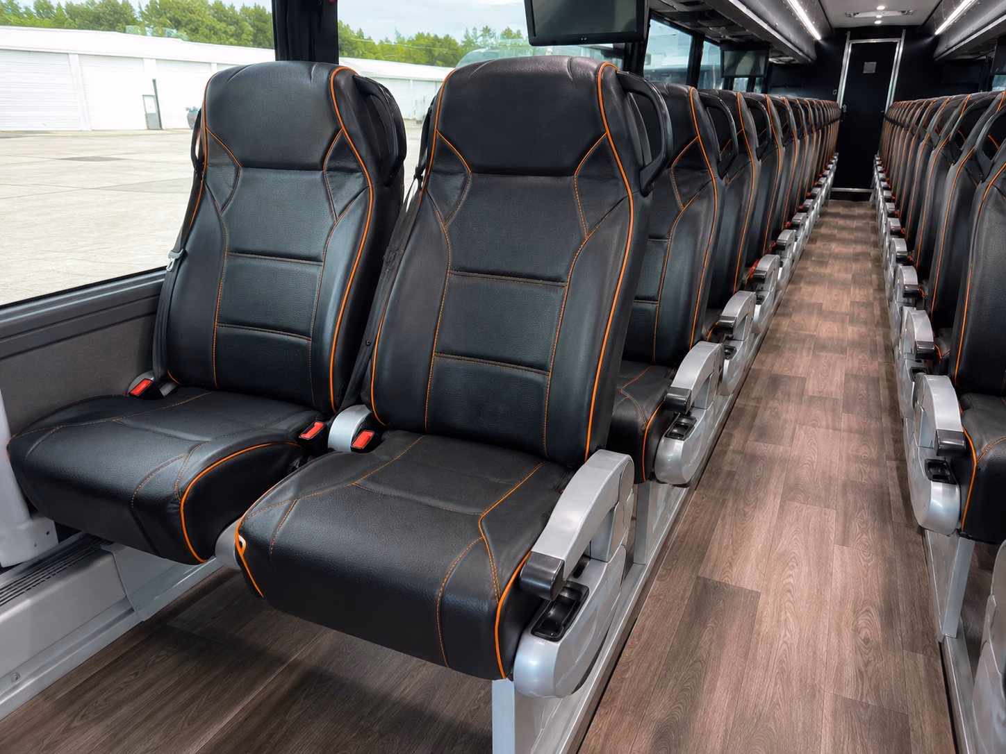 fan buses to kraken and storm games at climate pledge arena