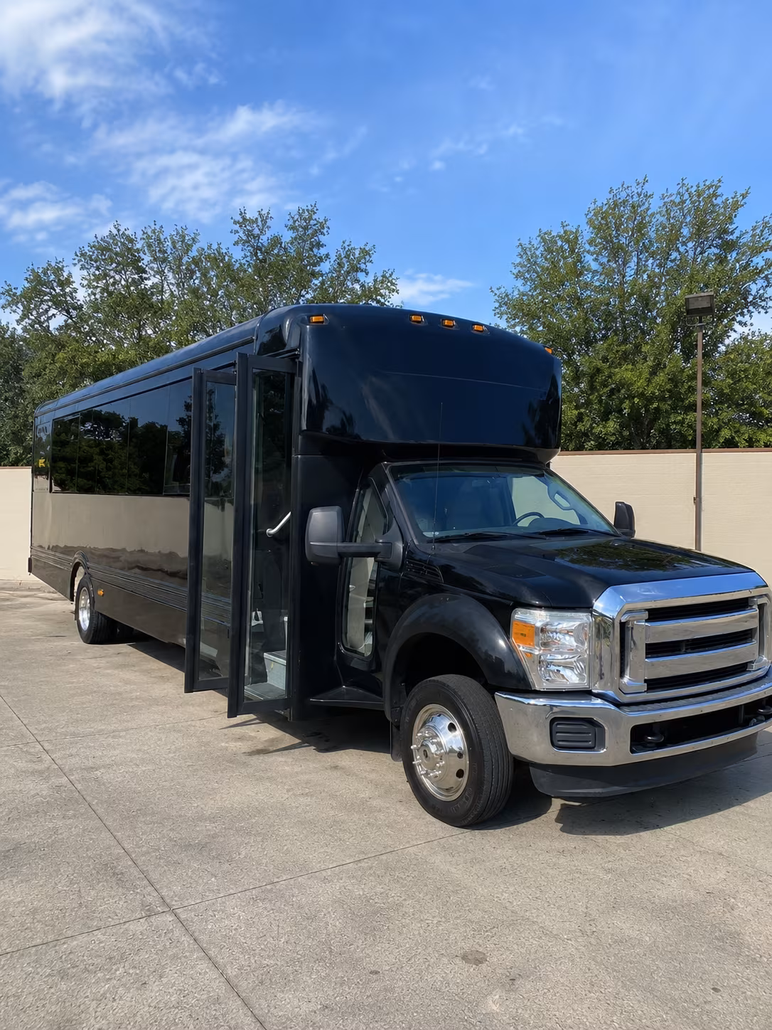 renton 20 passenger party bus
